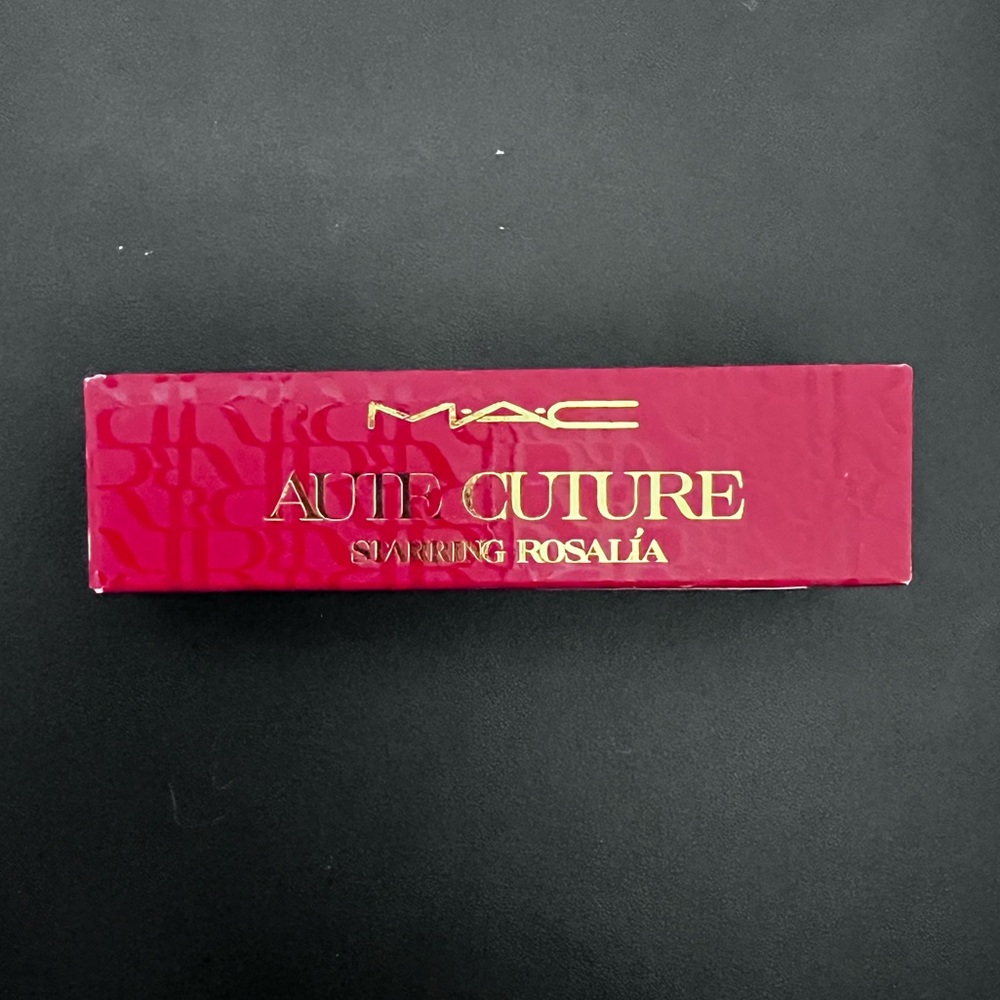 BNIB MAC Aute Cuture Starring Rosalía Matte Lipstick in Rusi Woo